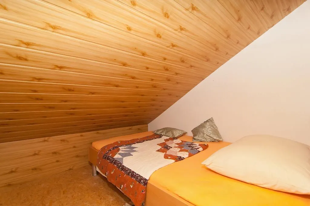 Apartments Corana Kaštela